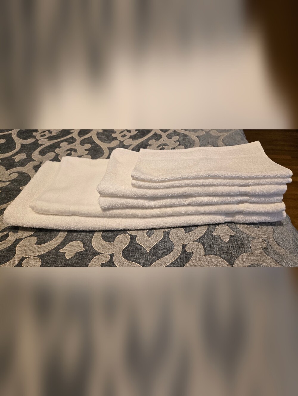 6 Pc Like New White Cotton Towel Set - Soft Bath Towels